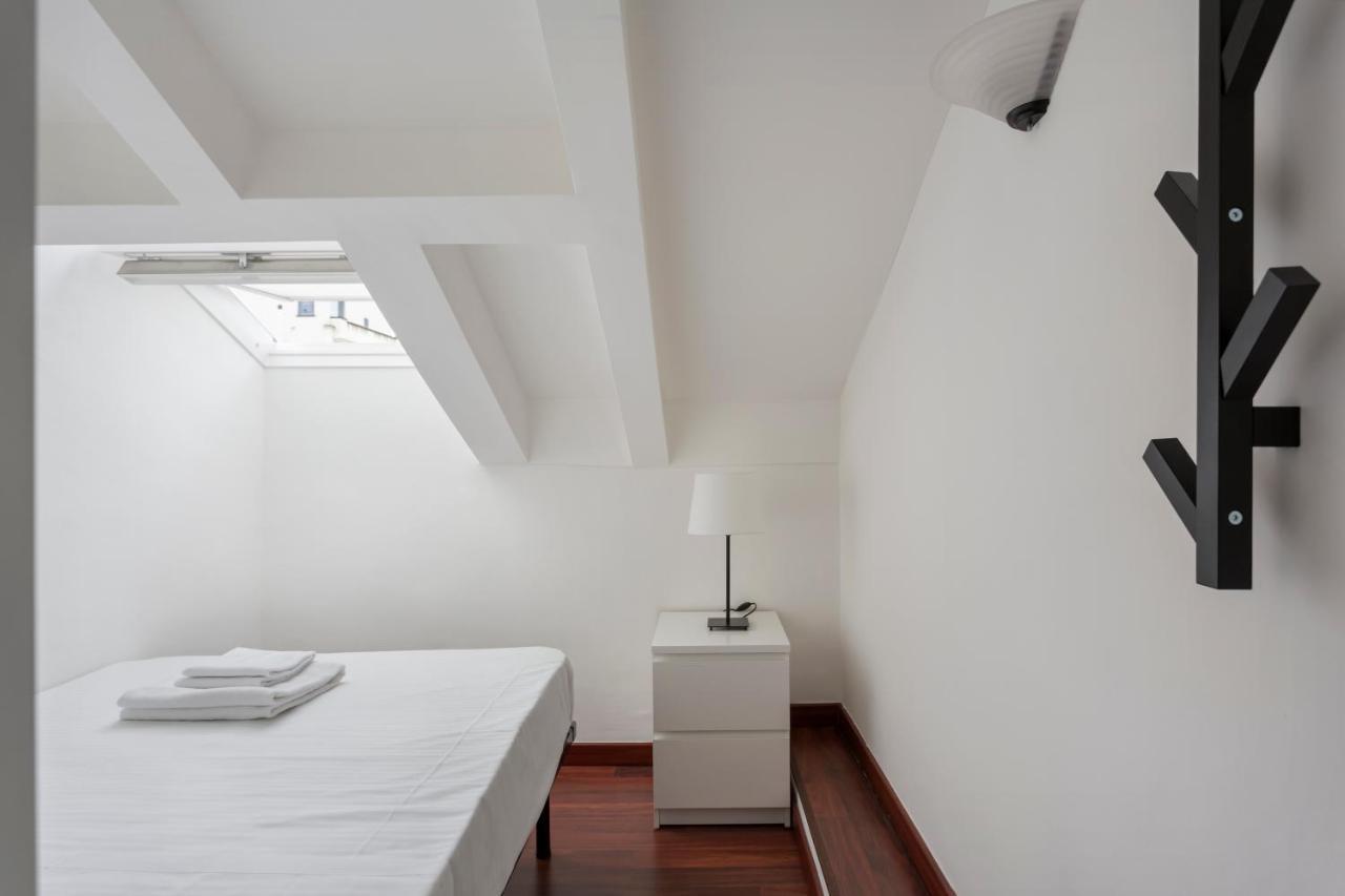 2 Bedroom 2 Bathroom Apt - Duomo 2 มิลาน ภายนอก รูปภาพ